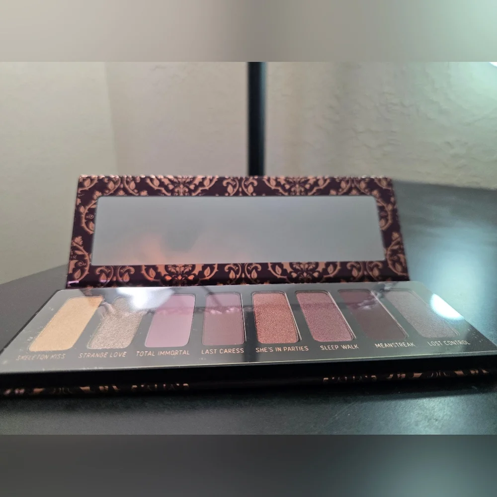 She's In Parties Eyeshadow Palette - Melt Cosmetics - Plum & Gold - Picture 3 of 4